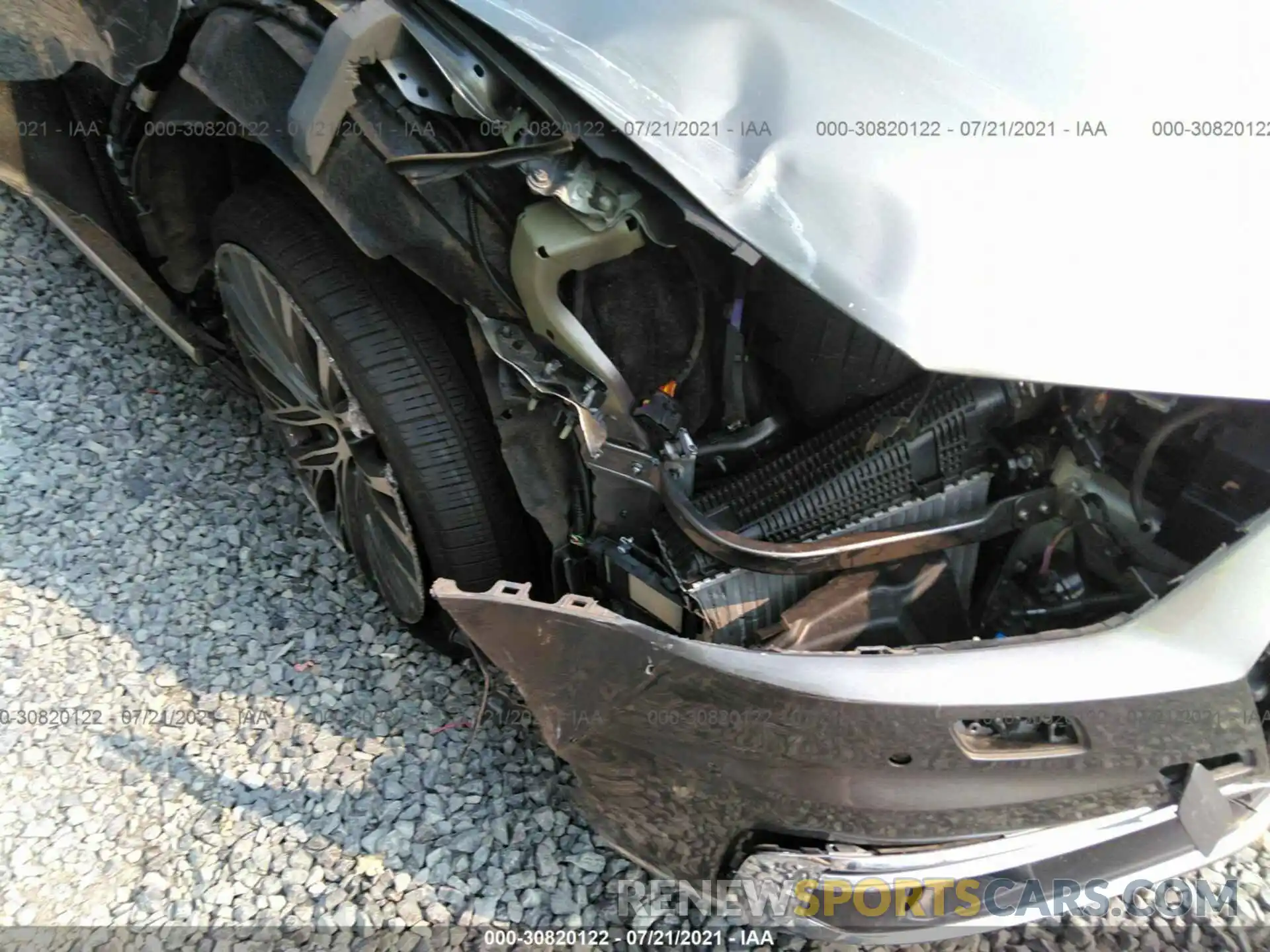 6 Photograph of a damaged car WAU8DAF81KN003258 AUDI A8 2019