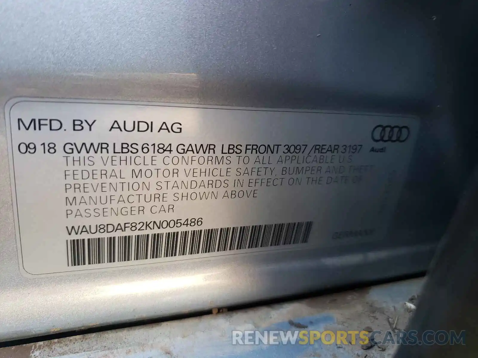 10 Фотография поврежденного автомобиля WAU8DAF82KN005486 AUDI A8 2019