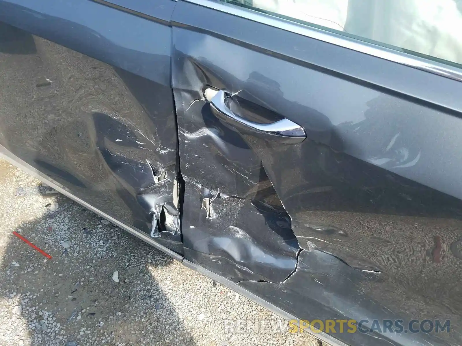 10 Photograph of a damaged car WAU8DAF82KN015614 AUDI A8 2019