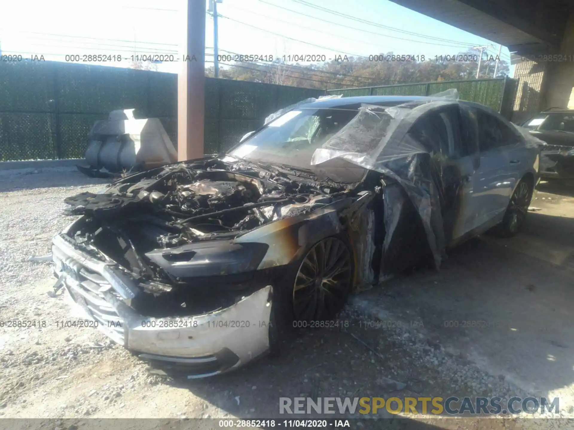 2 Photograph of a damaged car WAU8DAF82KN019310 AUDI A8 2019