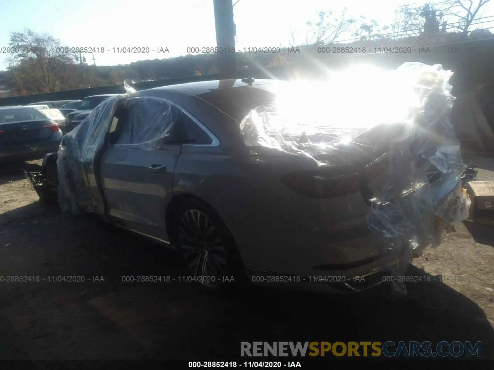 3 Photograph of a damaged car WAU8DAF82KN019310 AUDI A8 2019
