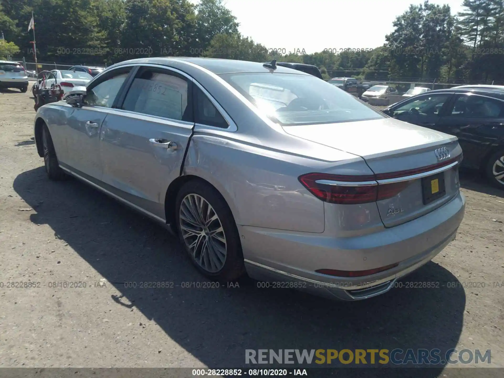 3 Photograph of a damaged car WAU8DAF82KN020375 AUDI A8 2019