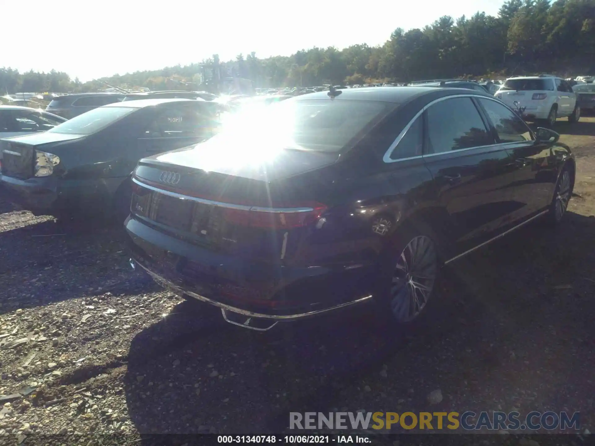 4 Photograph of a damaged car WAU8DAF83KN016500 AUDI A8 2019