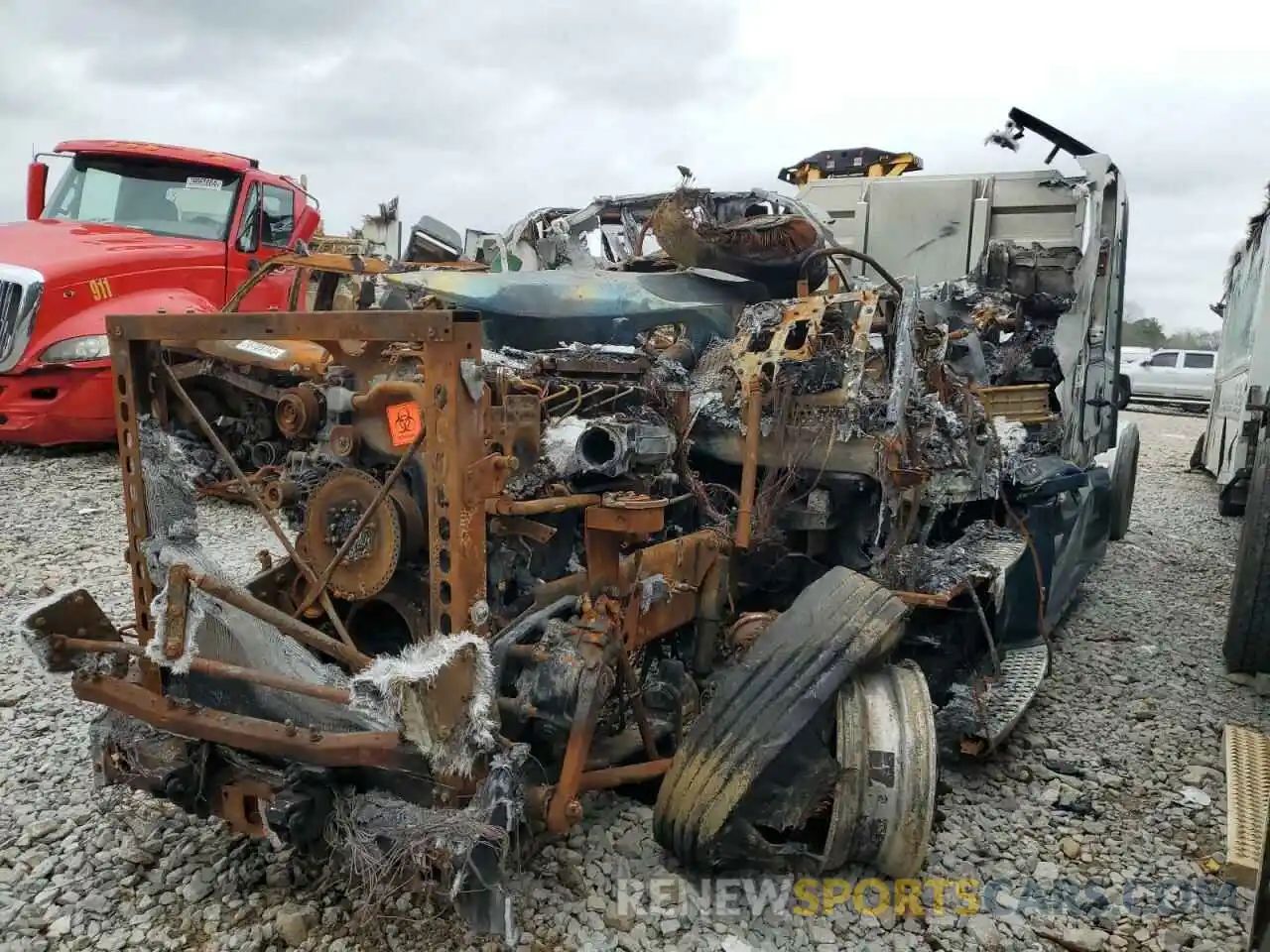 2 Photograph of a damaged car WAU8DAF85KN009273 AUDI A8 2019