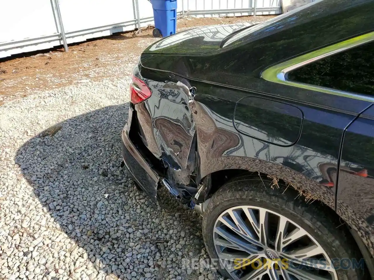 9 Photograph of a damaged car WAU8DAF87KN014510 AUDI A8 2019