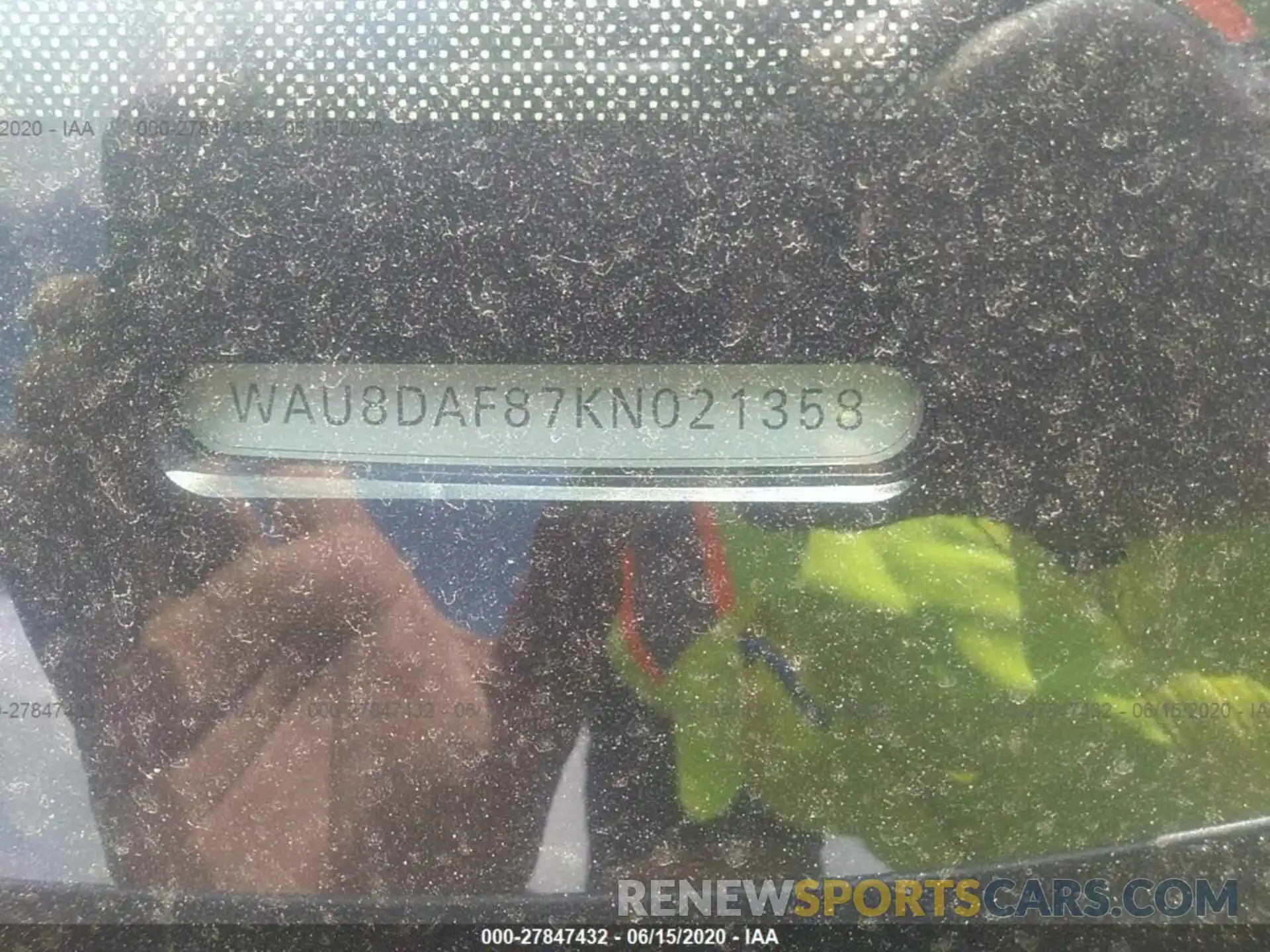 9 Photograph of a damaged car WAU8DAF87KN021358 AUDI A8 2019