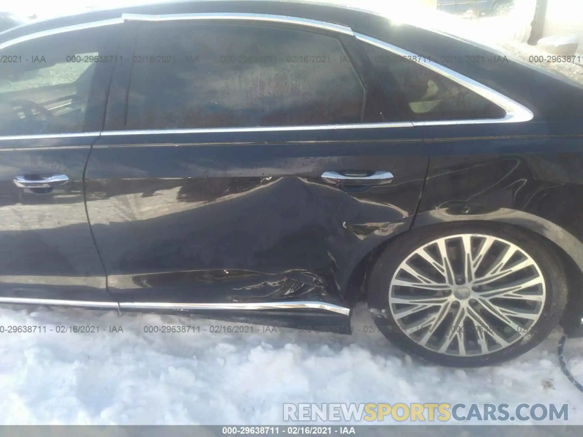 6 Photograph of a damaged car WAU8DAF88KN023037 AUDI A8 2019