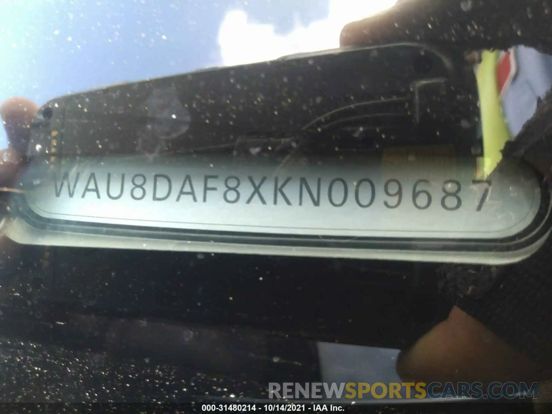 9 Photograph of a damaged car WAU8DAF8XKN009687 AUDI A8 2019