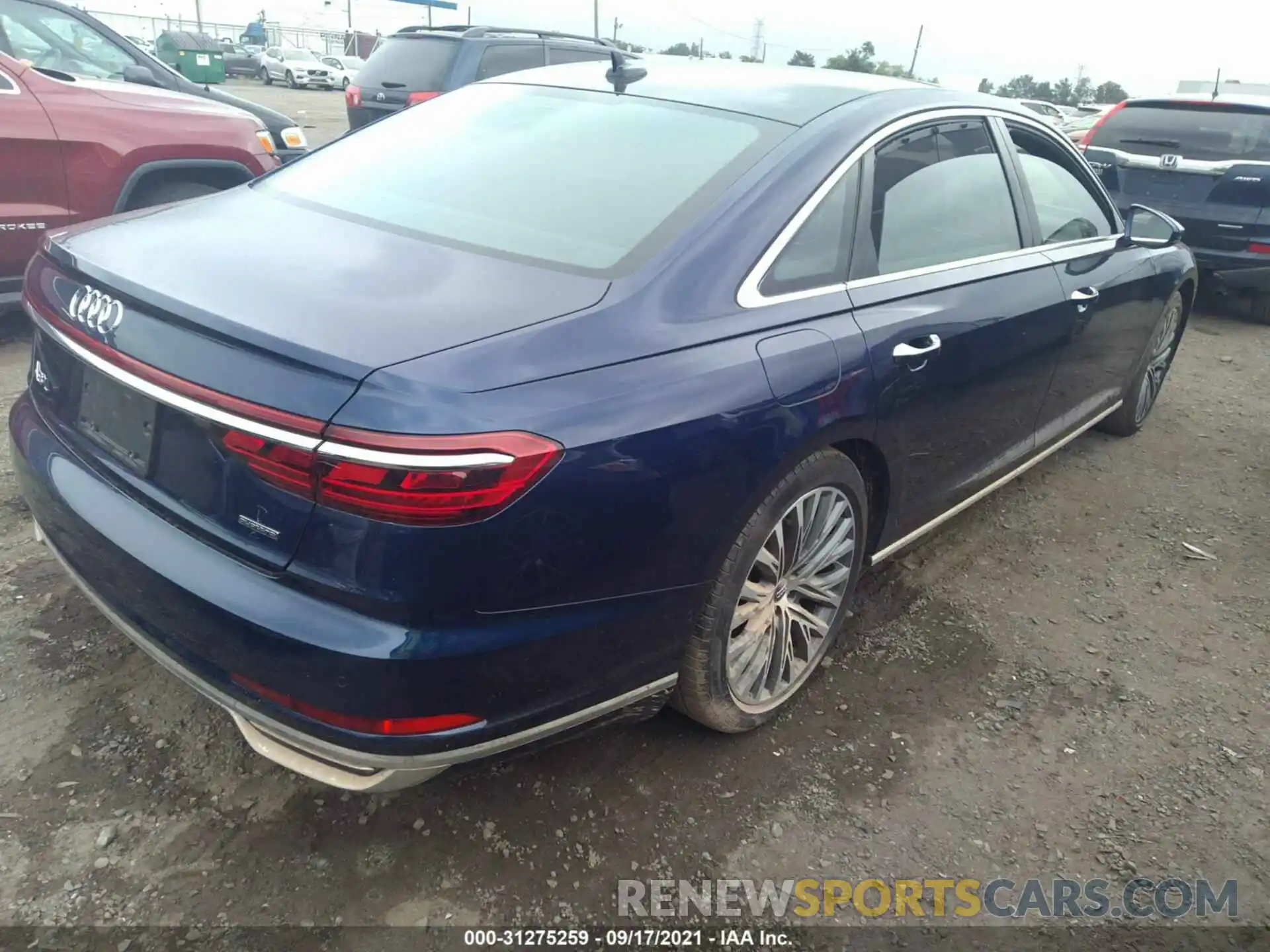 4 Фотография поврежденного автомобиля WAU8DAF8XKN018938 AUDI A8 2019