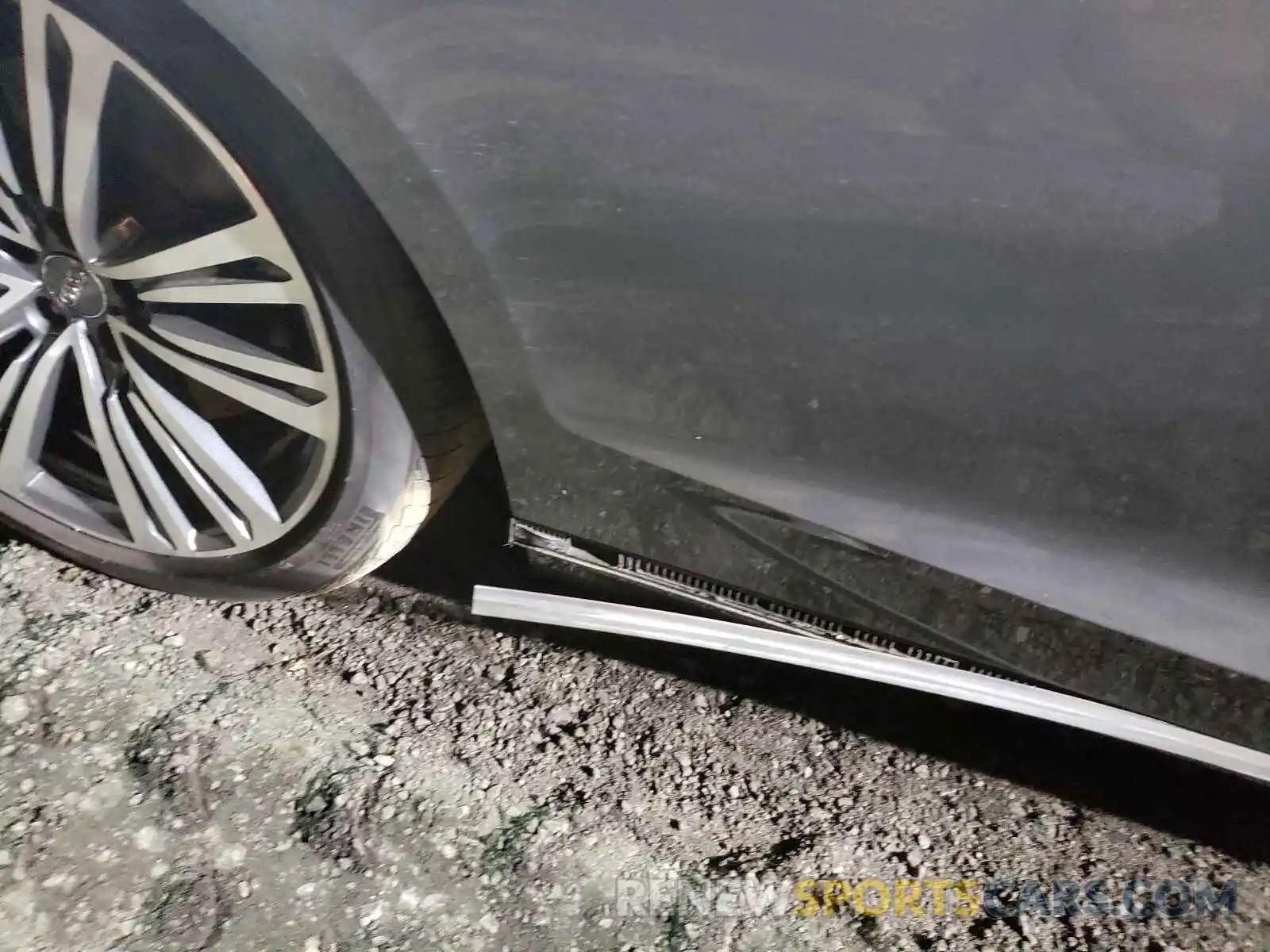 9 Photograph of a damaged car WAU8EAF84KN024036 AUDI A8 2019