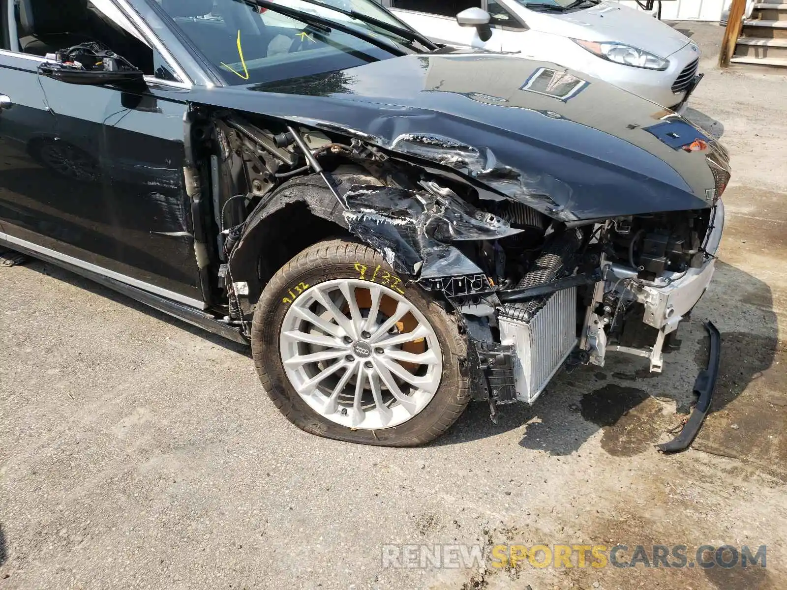 9 Photograph of a damaged car WAU8DAF8XLN004829 AUDI A8 2020