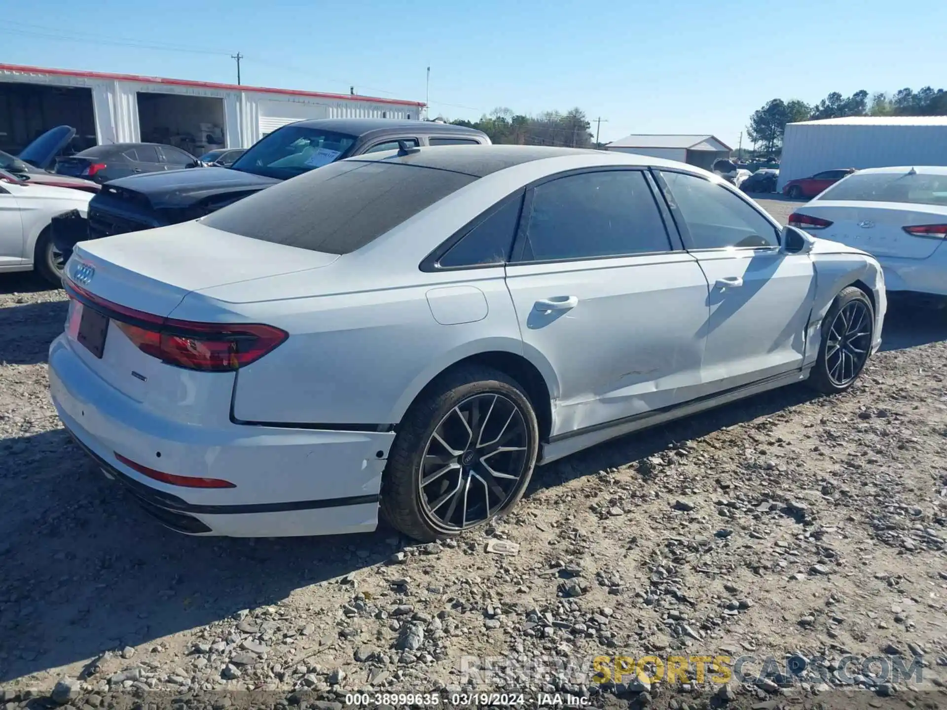 4 Фотография поврежденного автомобиля WAU8EAF85LN012169 AUDI A8 2020