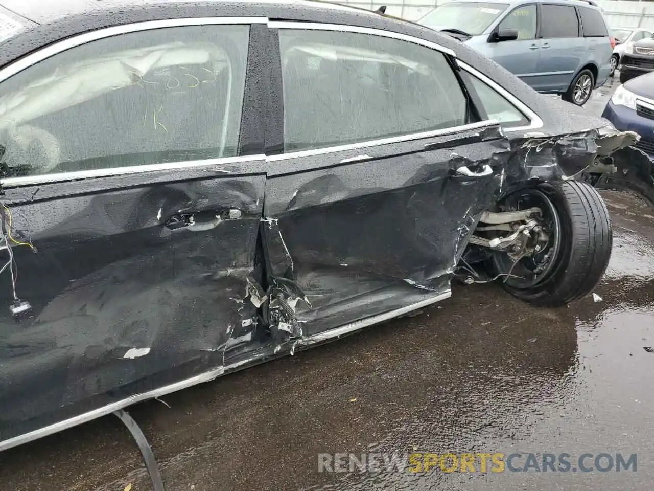 9 Photograph of a damaged car WAU8DAF81MN014800 AUDI A8 2021