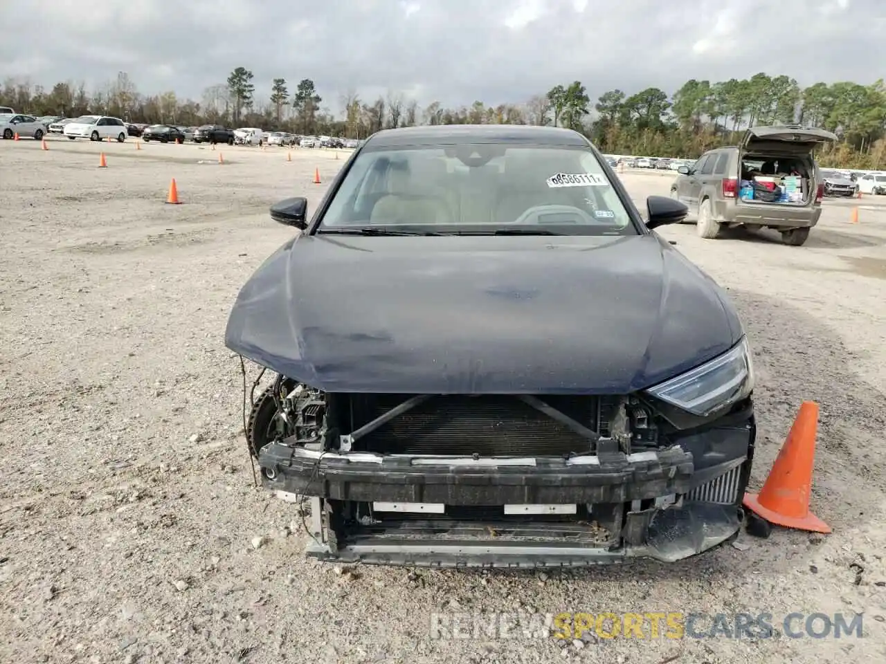 9 Photograph of a damaged car WAU8DAF82MN006320 AUDI A8 2021