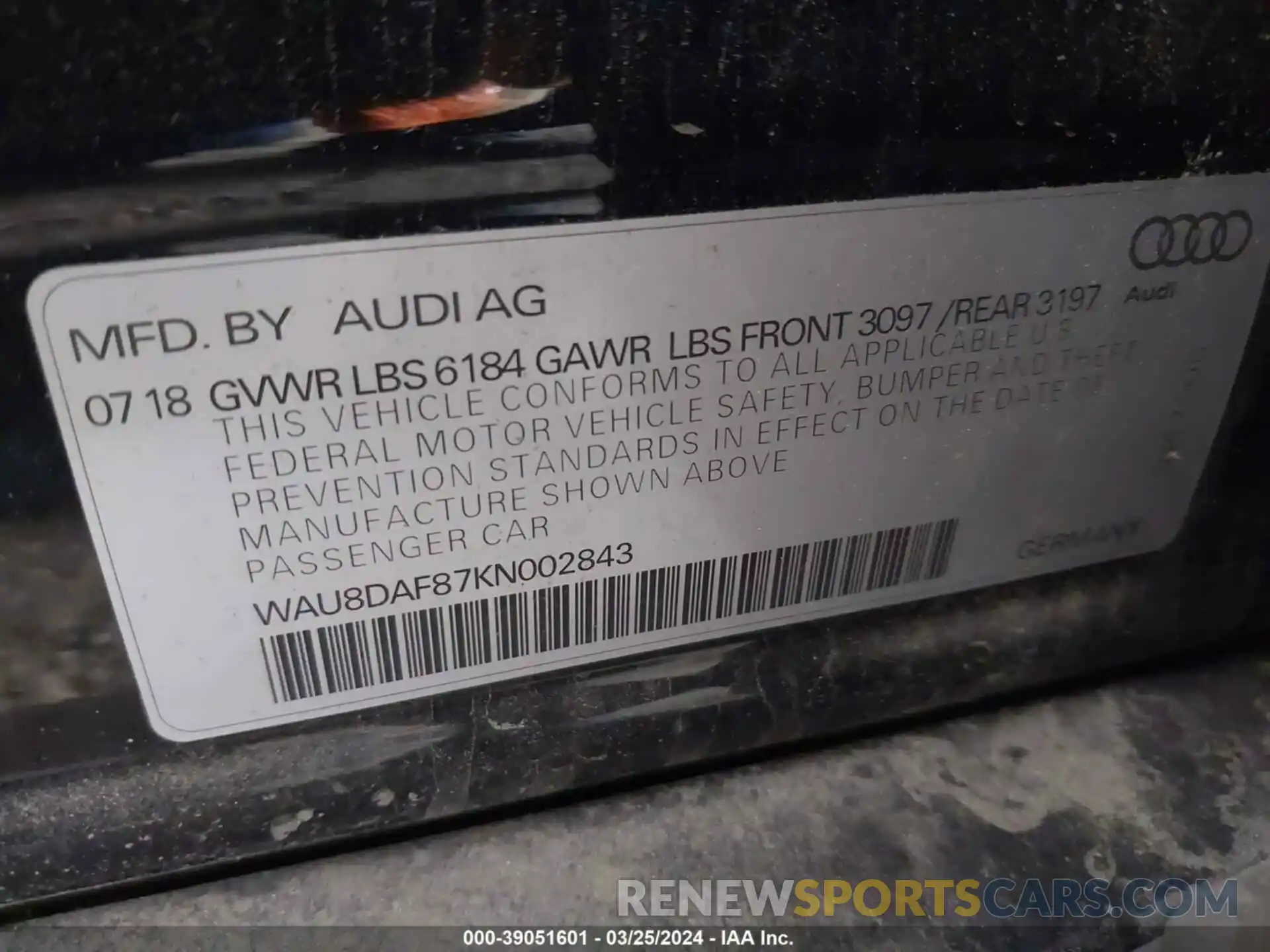 9 Фотография поврежденного автомобиля WAU8DAF87KN002843 AUDI A8 L 2019