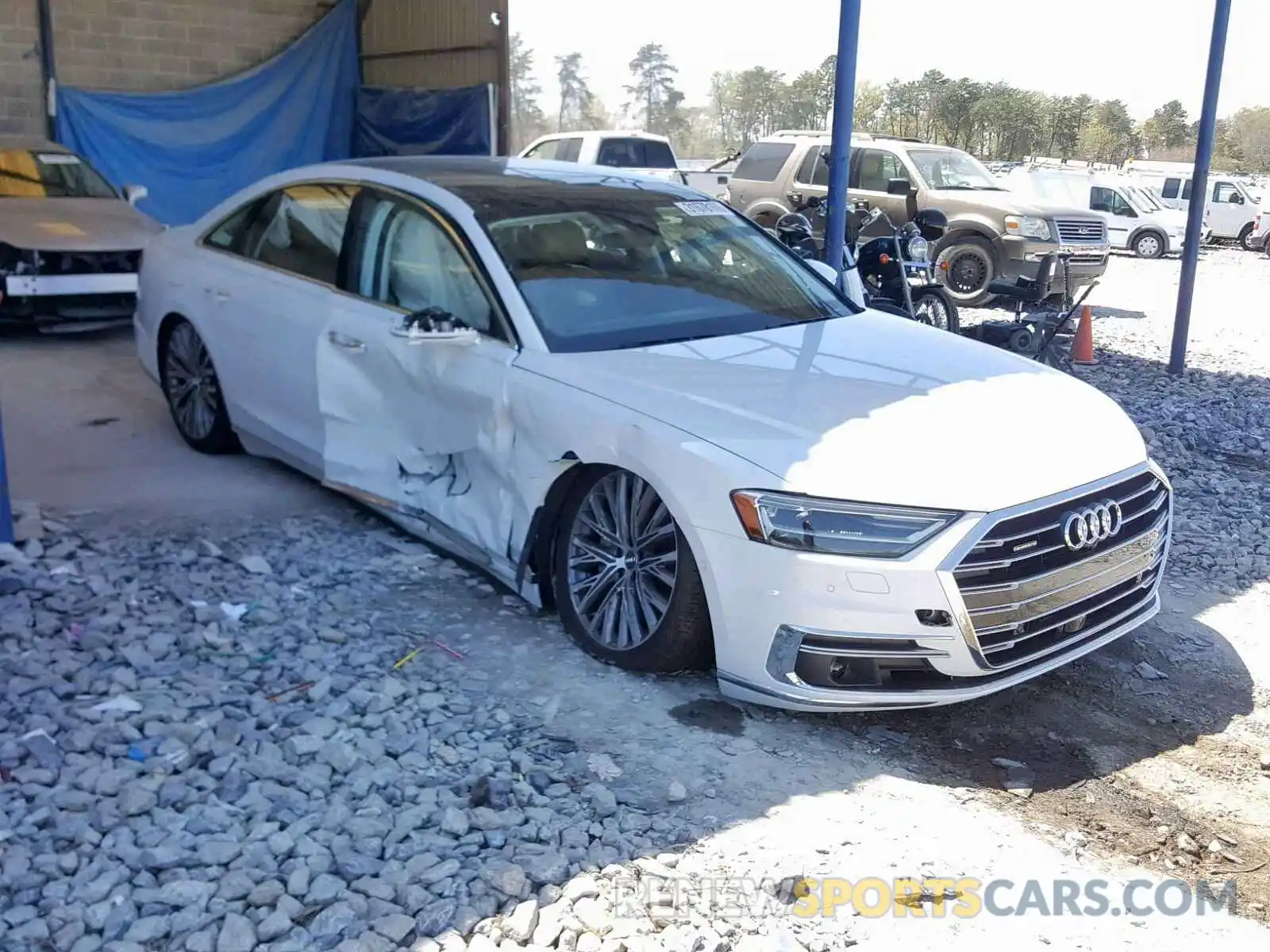 1 Photograph of a damaged car WAU8DAF87KN010876 AUDI A8 L 2019