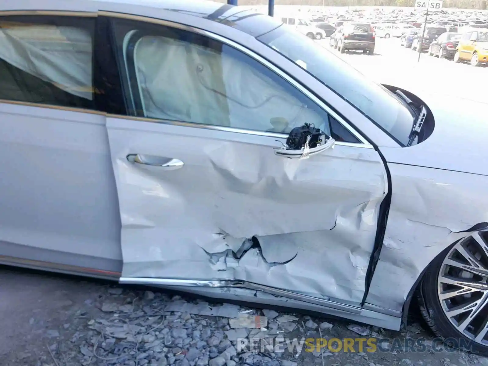 9 Фотография поврежденного автомобиля WAU8DAF87KN010876 AUDI A8 L 2019