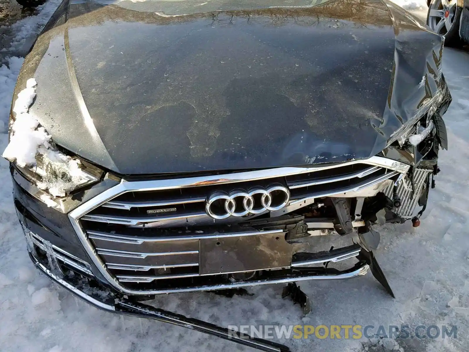7 Фотография поврежденного автомобиля WAU8DAF88KN006089 AUDI A8 L 2019