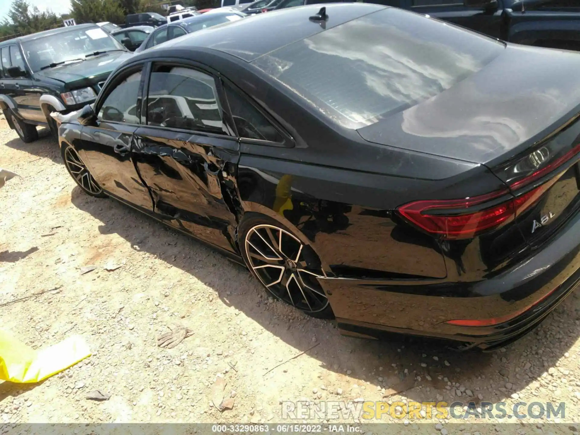 6 Фотография поврежденного автомобиля WAU8EAF80LN009907 AUDI A8 L 2020