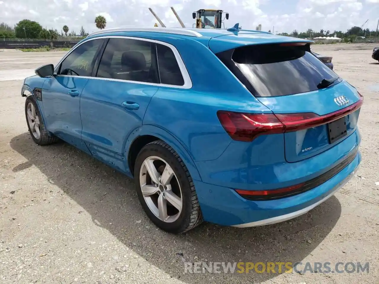 3 Фотография поврежденного автомобиля WA1LAAGE2KB022018 AUDI E-TRON 2019