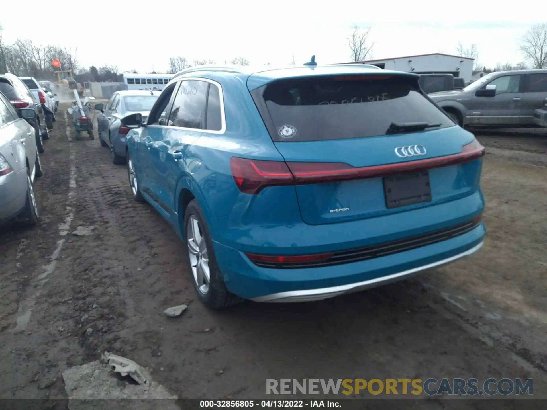 3 Фотография поврежденного автомобиля WA1LAAGE3KB009519 AUDI E-TRON 2019