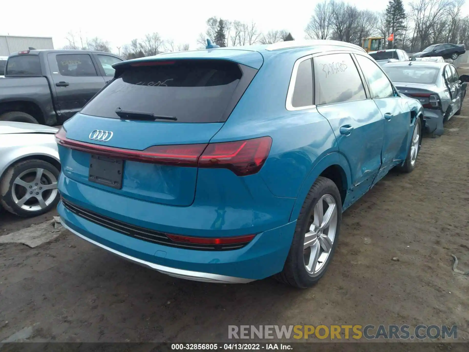 4 Фотография поврежденного автомобиля WA1LAAGE3KB009519 AUDI E-TRON 2019