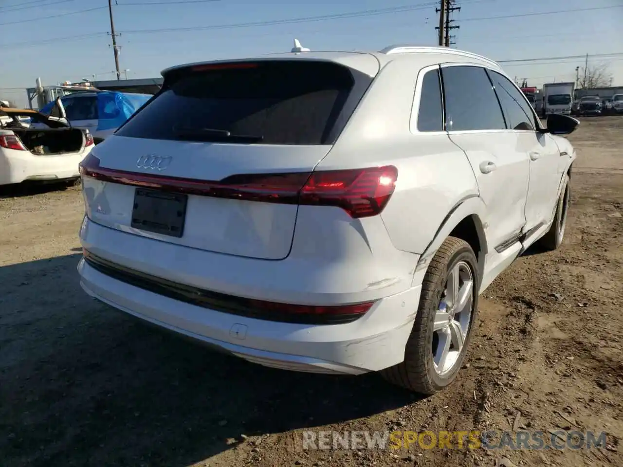 4 Фотография поврежденного автомобиля WA1LAAGE3KB022951 AUDI E-TRON 2019