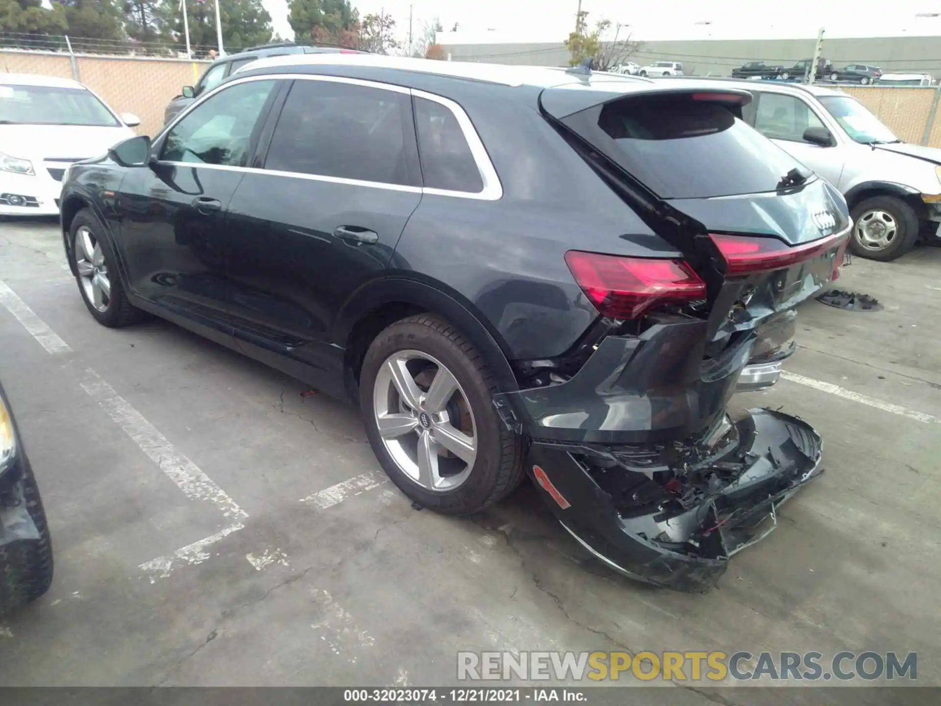 3 Photograph of a damaged car WA1LAAGE5KB020408 AUDI E-TRON 2019