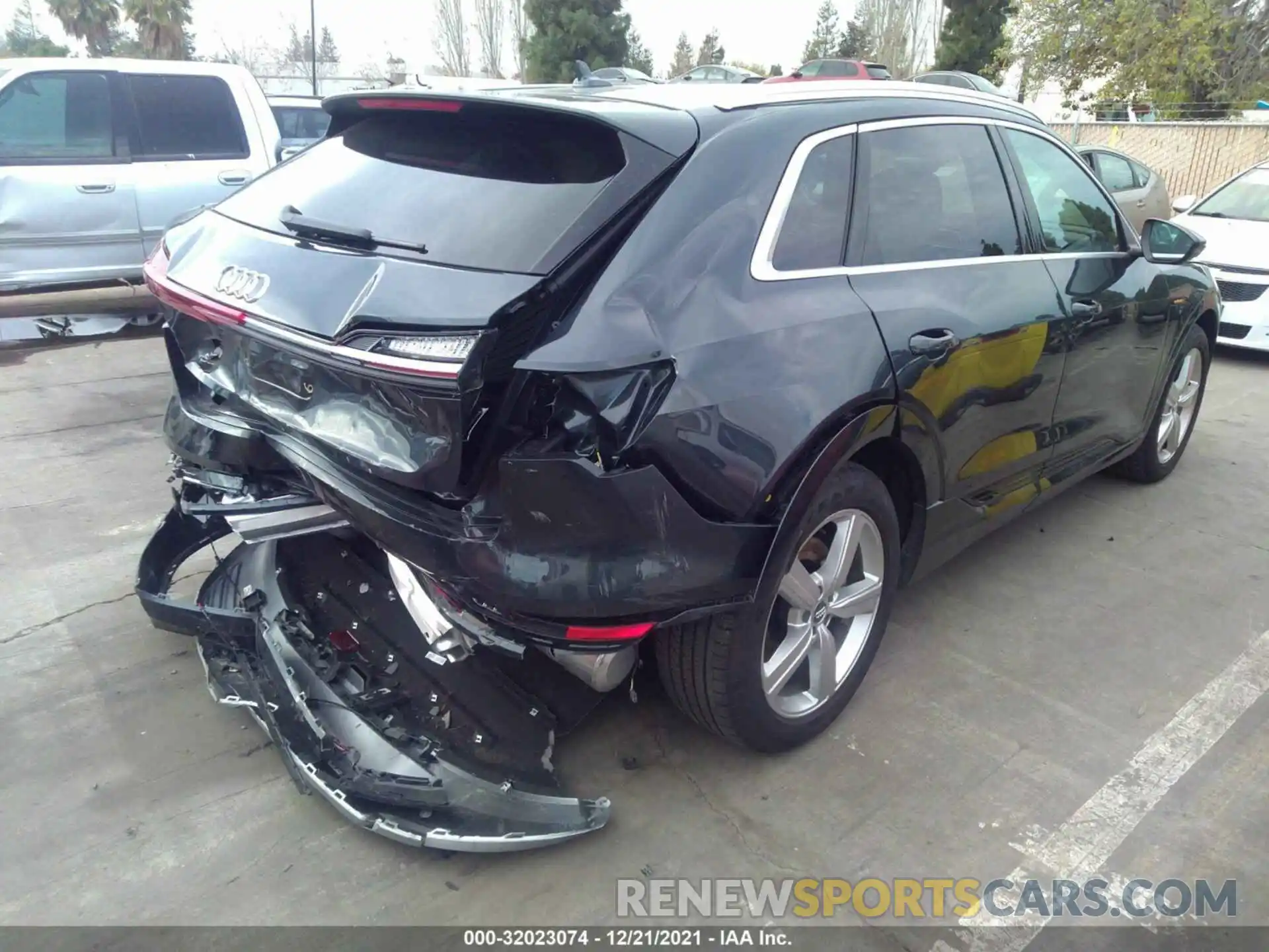 4 Photograph of a damaged car WA1LAAGE5KB020408 AUDI E-TRON 2019