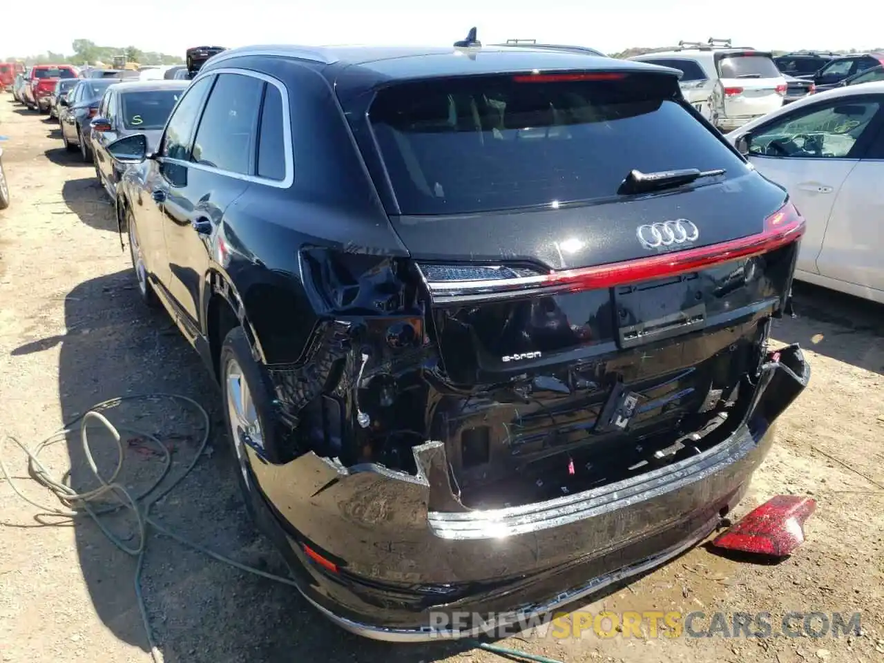 3 Фотография поврежденного автомобиля WA1LAAGE5KB020456 AUDI E-TRON 2019