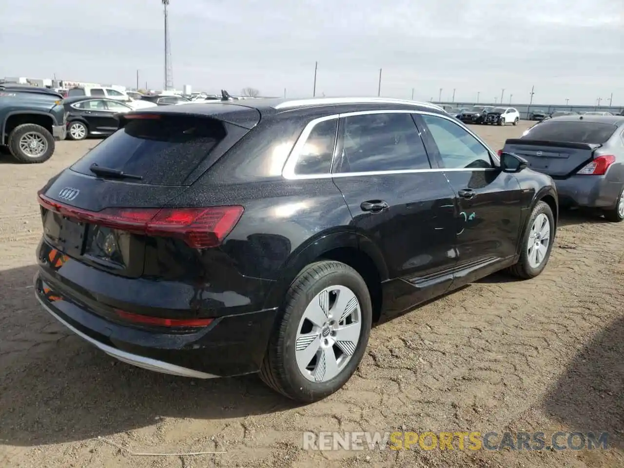 4 Фотография поврежденного автомобиля WA1LAAGE8KB010259 AUDI E-TRON 2019