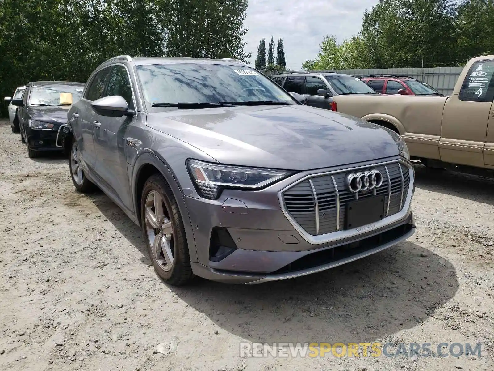 1 Фотография поврежденного автомобиля WA1LAAGE9KB011534 AUDI E-TRON 2019