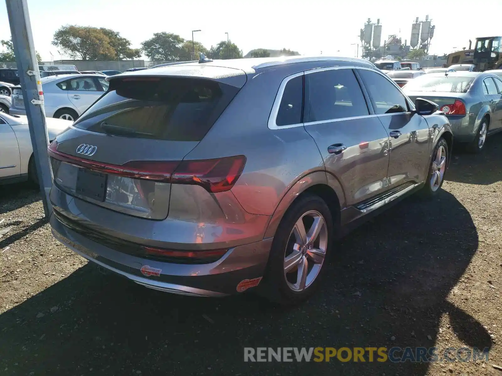 4 Photograph of a damaged car WA1LAAGEXKB007816 AUDI E-TRON 2019