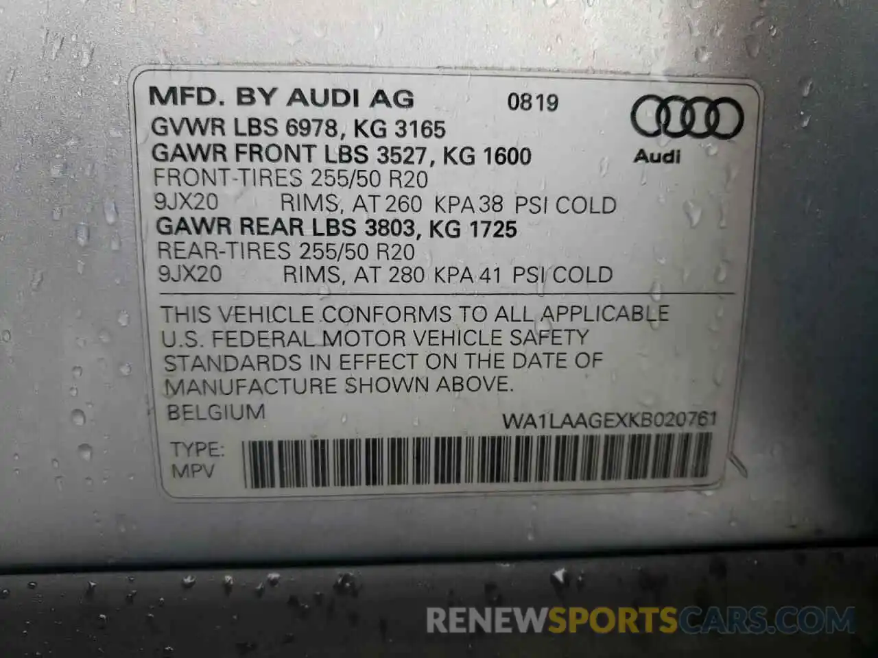 10 Photograph of a damaged car WA1LAAGEXKB020761 AUDI E-TRON 2019