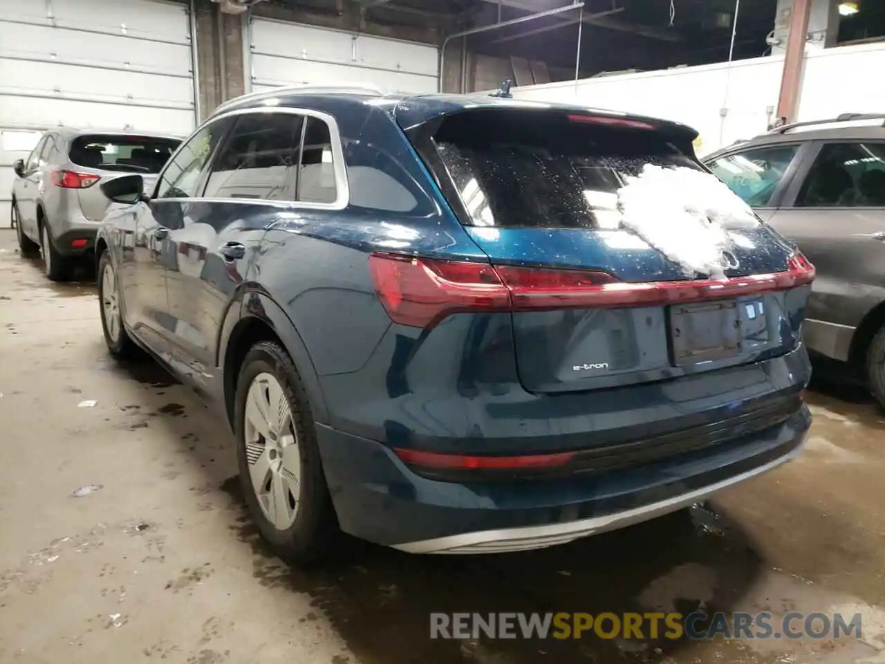 3 Photograph of a damaged car WA1LABGE0KB025005 AUDI E-TRON 2019