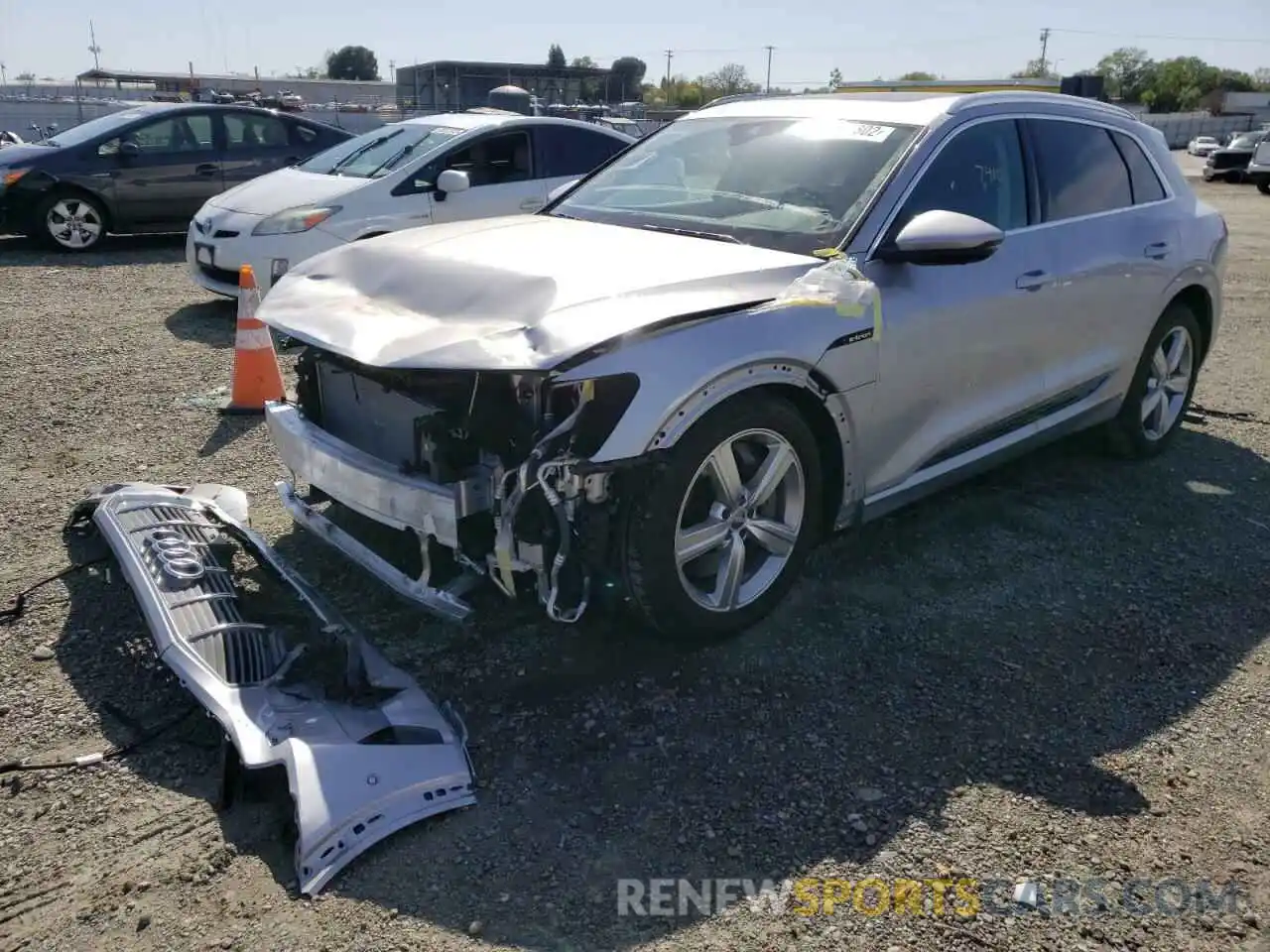 2 Photograph of a damaged car WA1LABGE4KB011530 AUDI E-TRON 2019