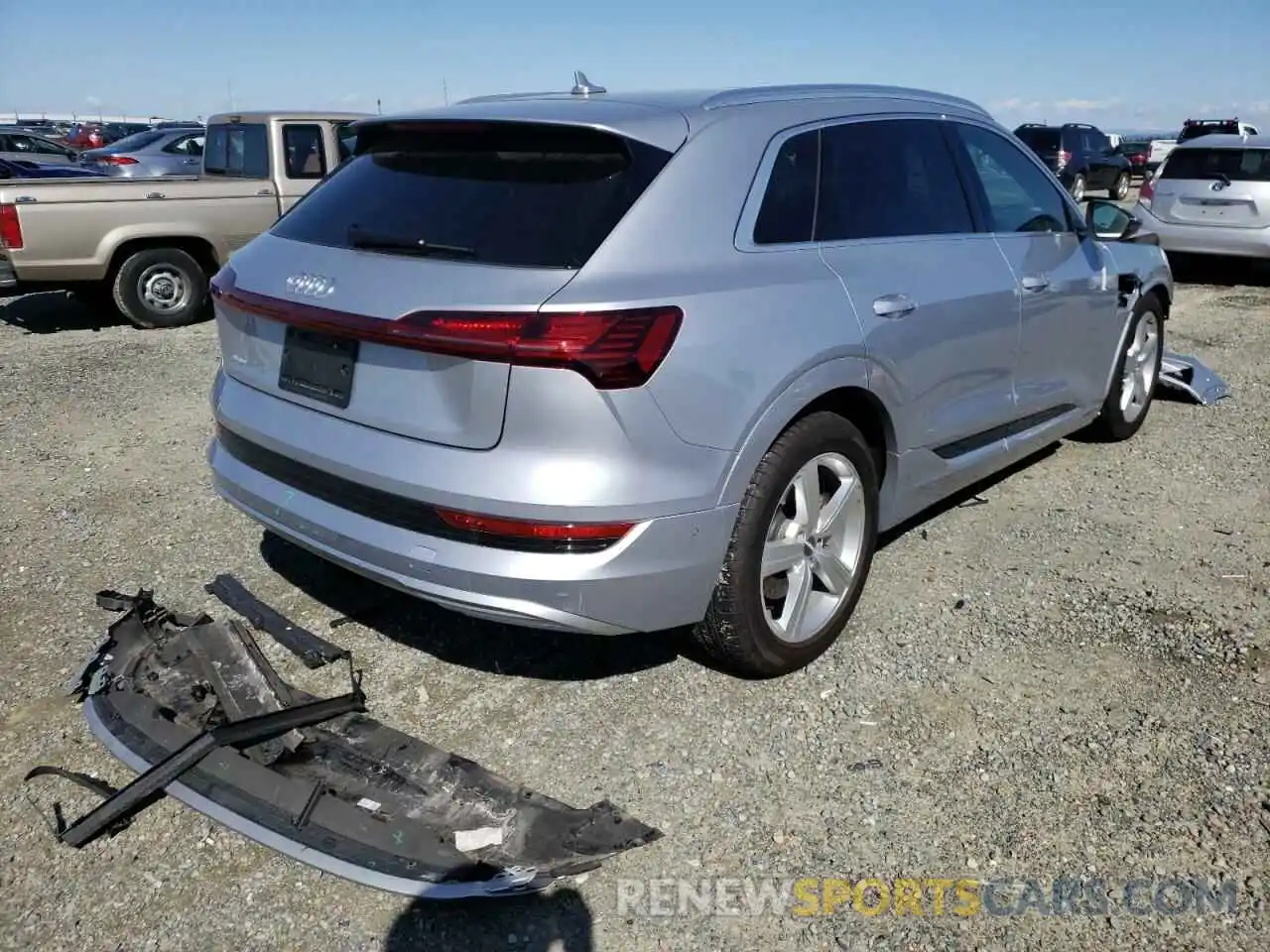 4 Photograph of a damaged car WA1LABGE4KB011530 AUDI E-TRON 2019