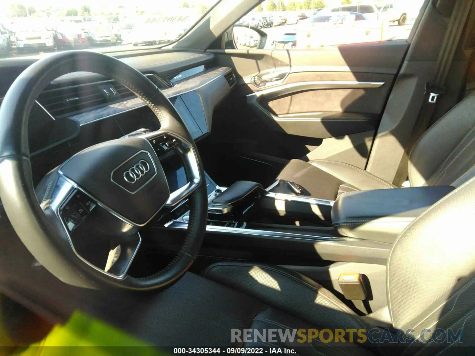 5 Photograph of a damaged car WA1VAAGE3KB005866 AUDI E-TRON 2019