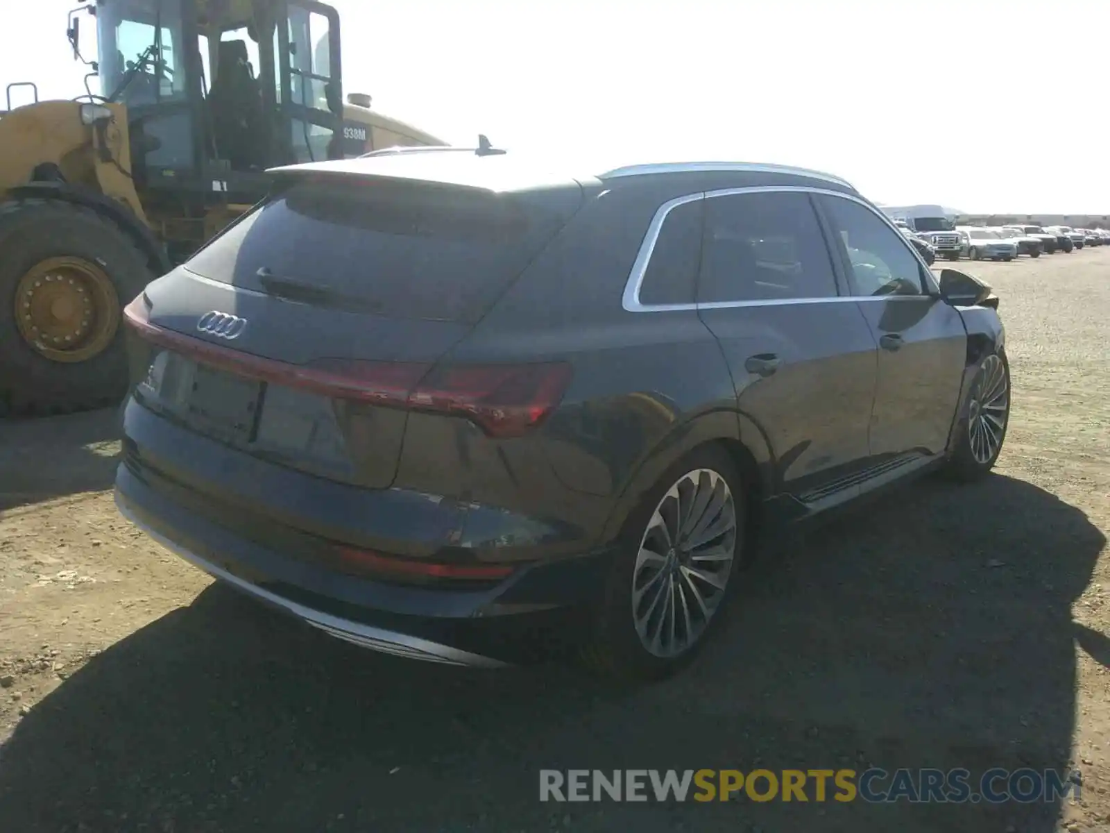 4 Фотография поврежденного автомобиля WA1VAAGE3KB021369 AUDI E-TRON 2019