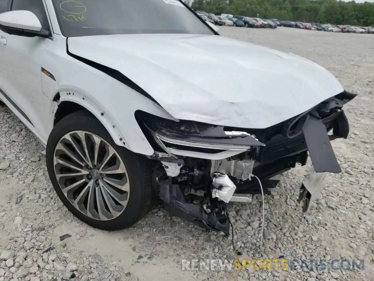 9 Фотография поврежденного автомобиля WA1VAAGE3KB022487 AUDI E-TRON 2019