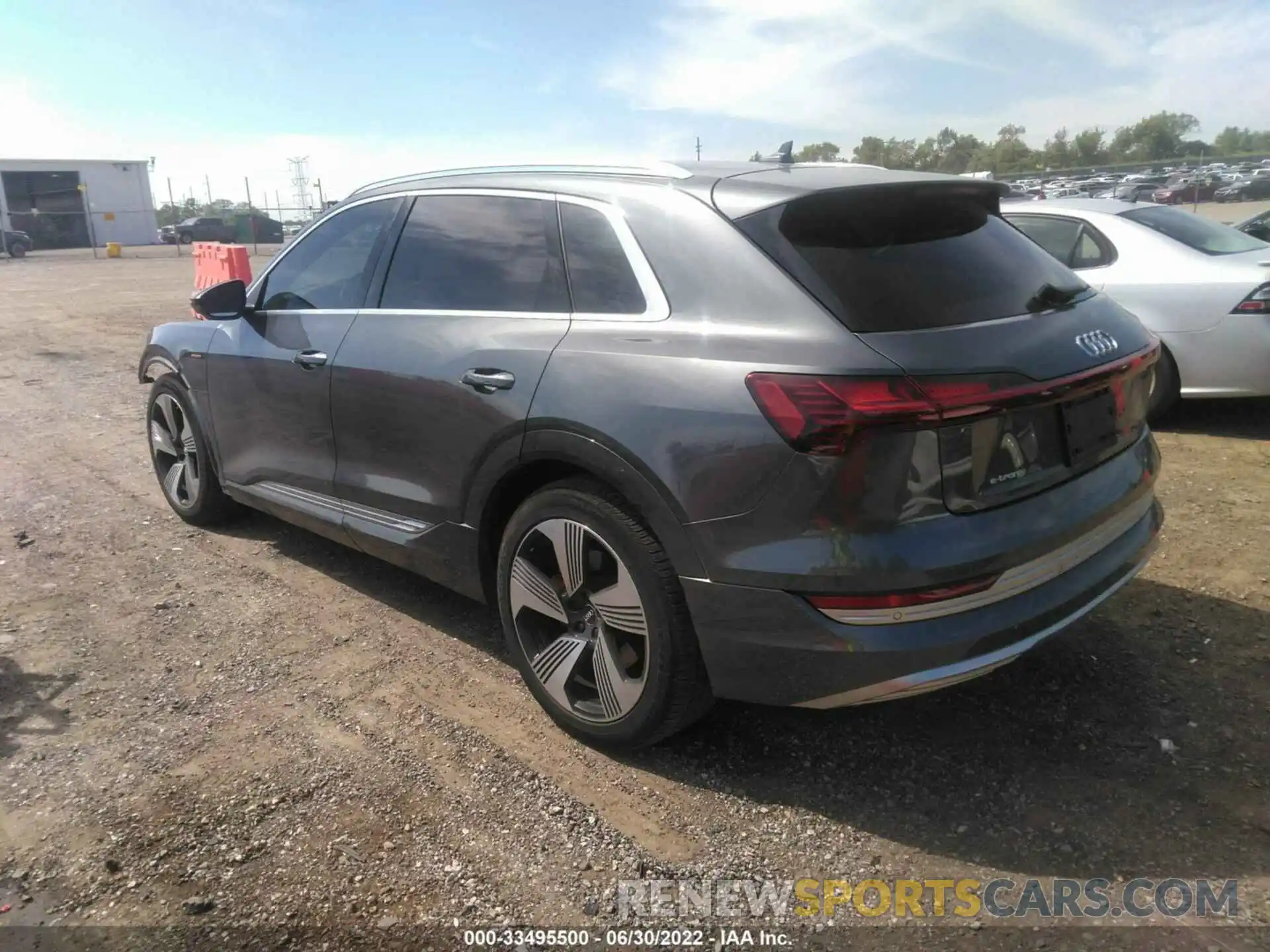 3 Фотография поврежденного автомобиля WA1VAAGE5KB007764 AUDI E-TRON 2019