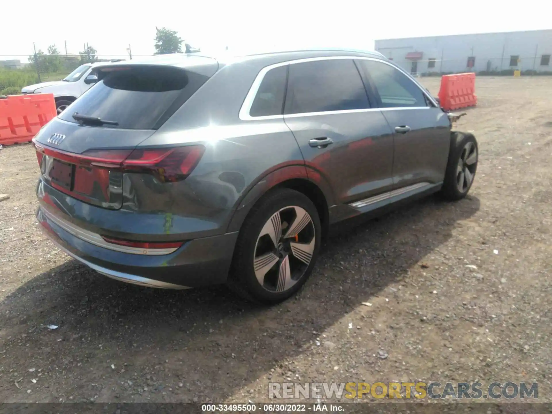 4 Фотография поврежденного автомобиля WA1VAAGE5KB007764 AUDI E-TRON 2019