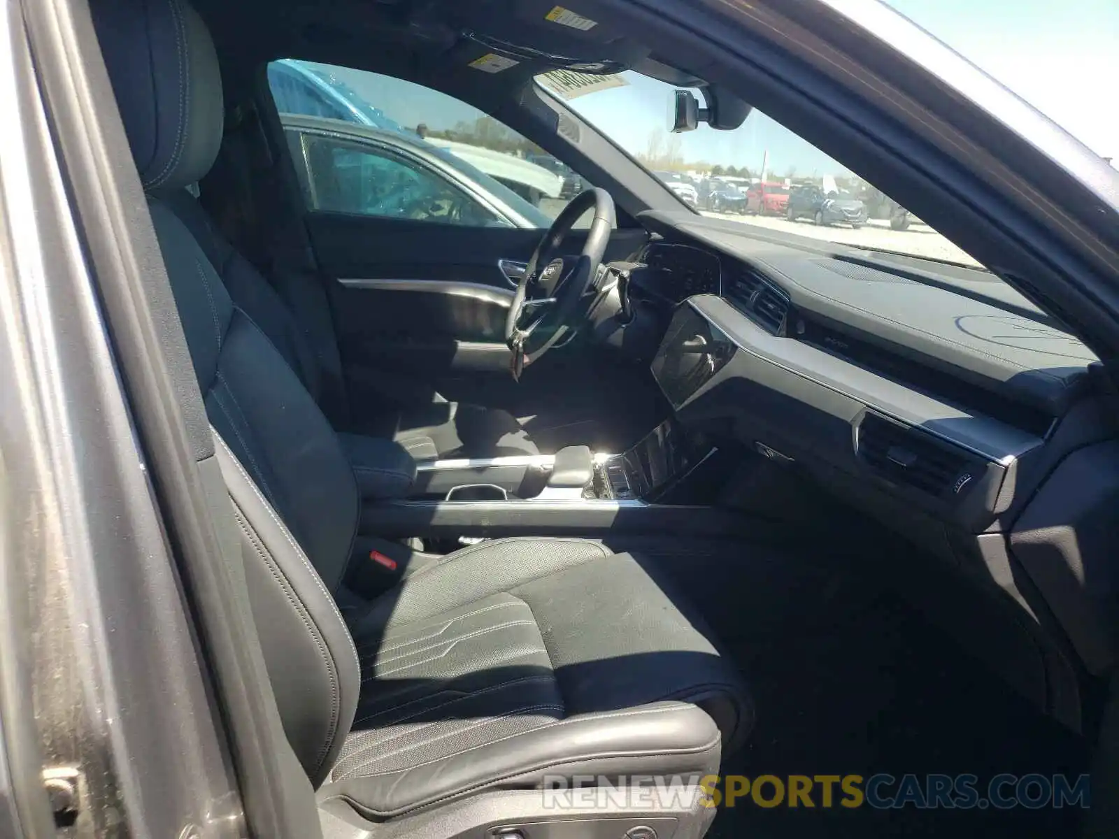 5 Photograph of a damaged car WA1VAAGE5KB010244 AUDI E-TRON 2019