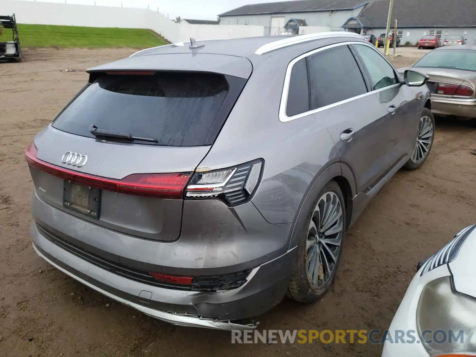 4 Фотография поврежденного автомобиля WA1VAAGE6KB006476 AUDI E-TRON 2019