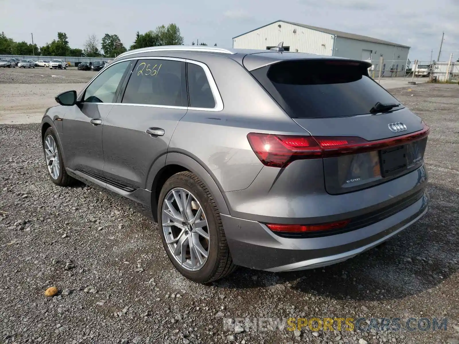 3 Фотография поврежденного автомобиля WA1VAAGE8KB014594 AUDI E-TRON 2019