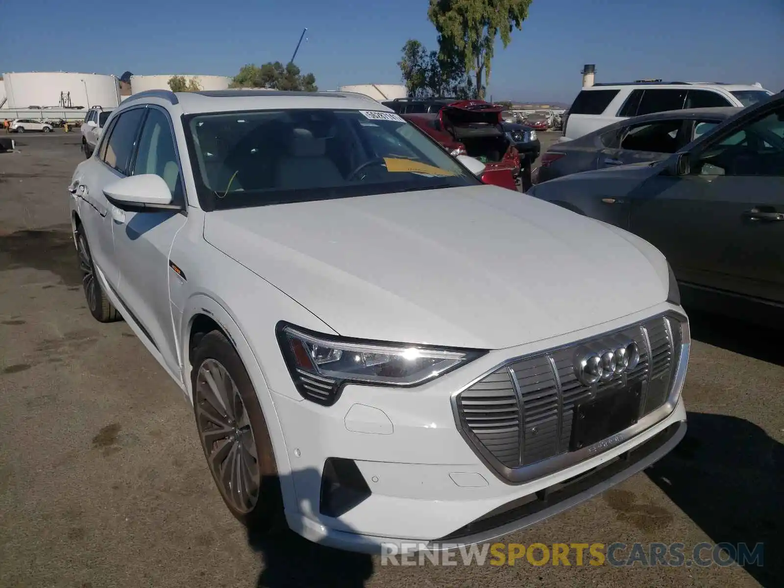 1 Photograph of a damaged car WA1VAAGEXKB005928 AUDI E-TRON 2019