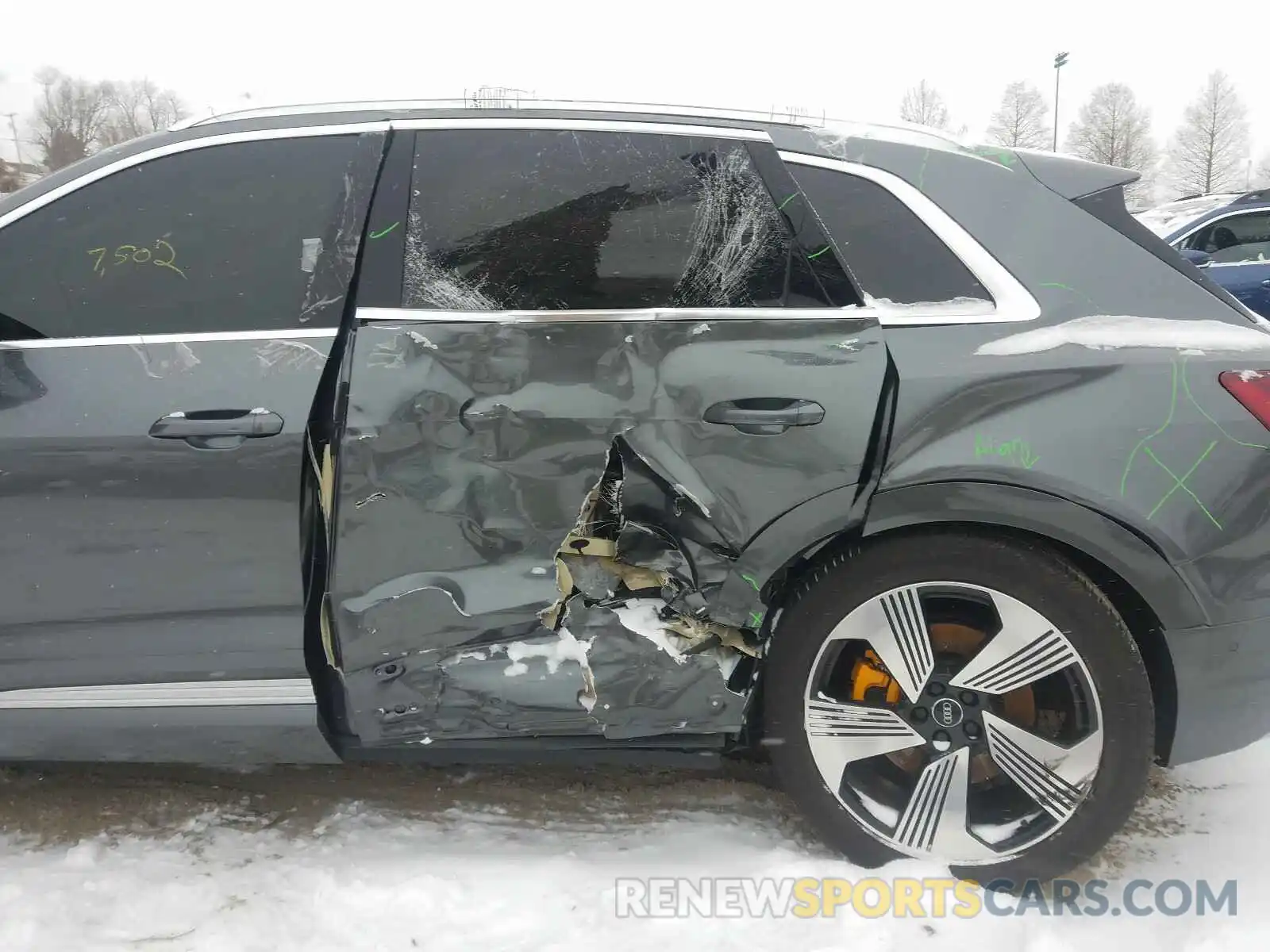 9 Photograph of a damaged car WA1VAAGEXKB007338 AUDI E-TRON 2019