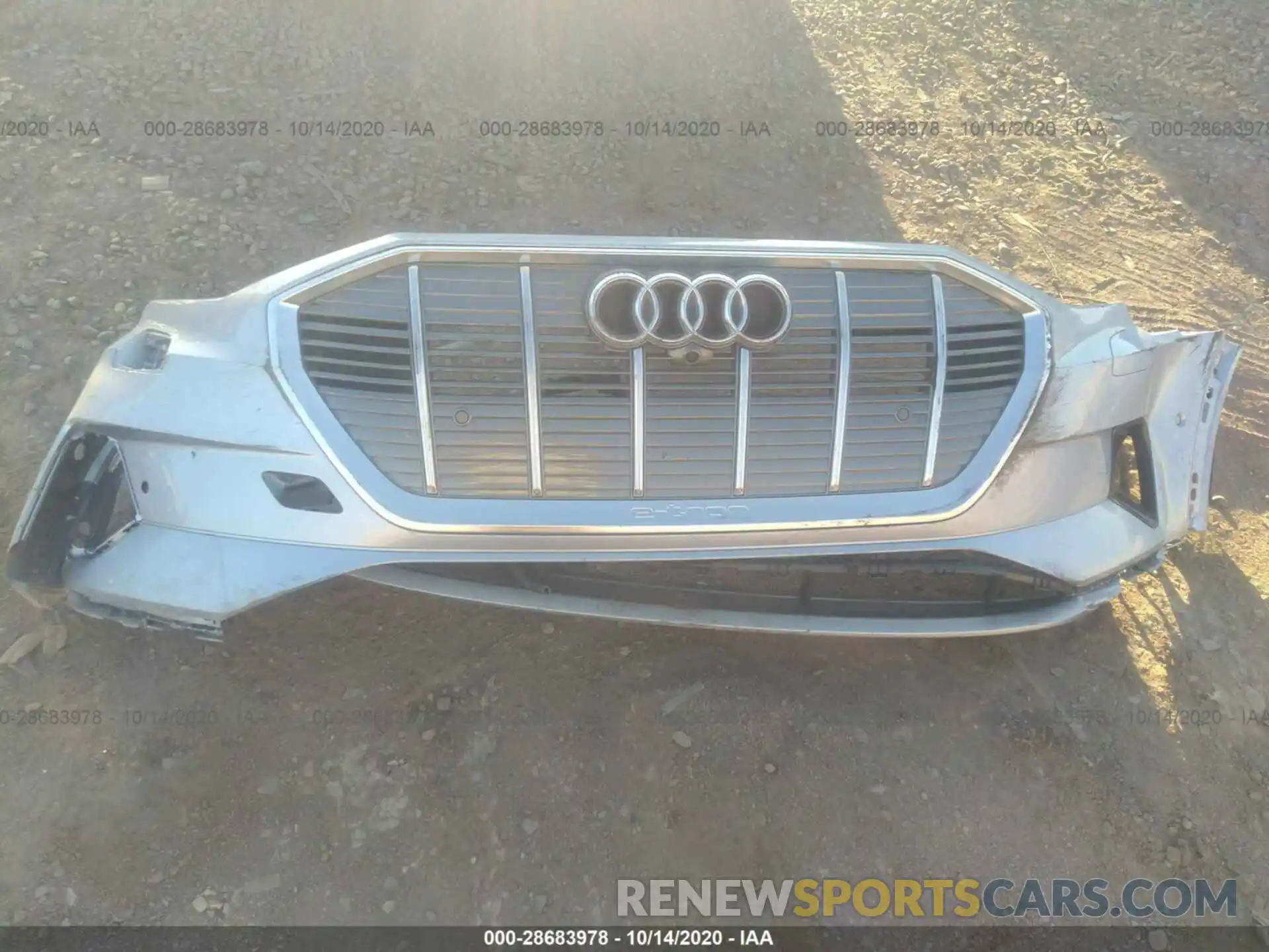 12 Photograph of a damaged car WA1VAAGEXKB009770 AUDI E-TRON 2019