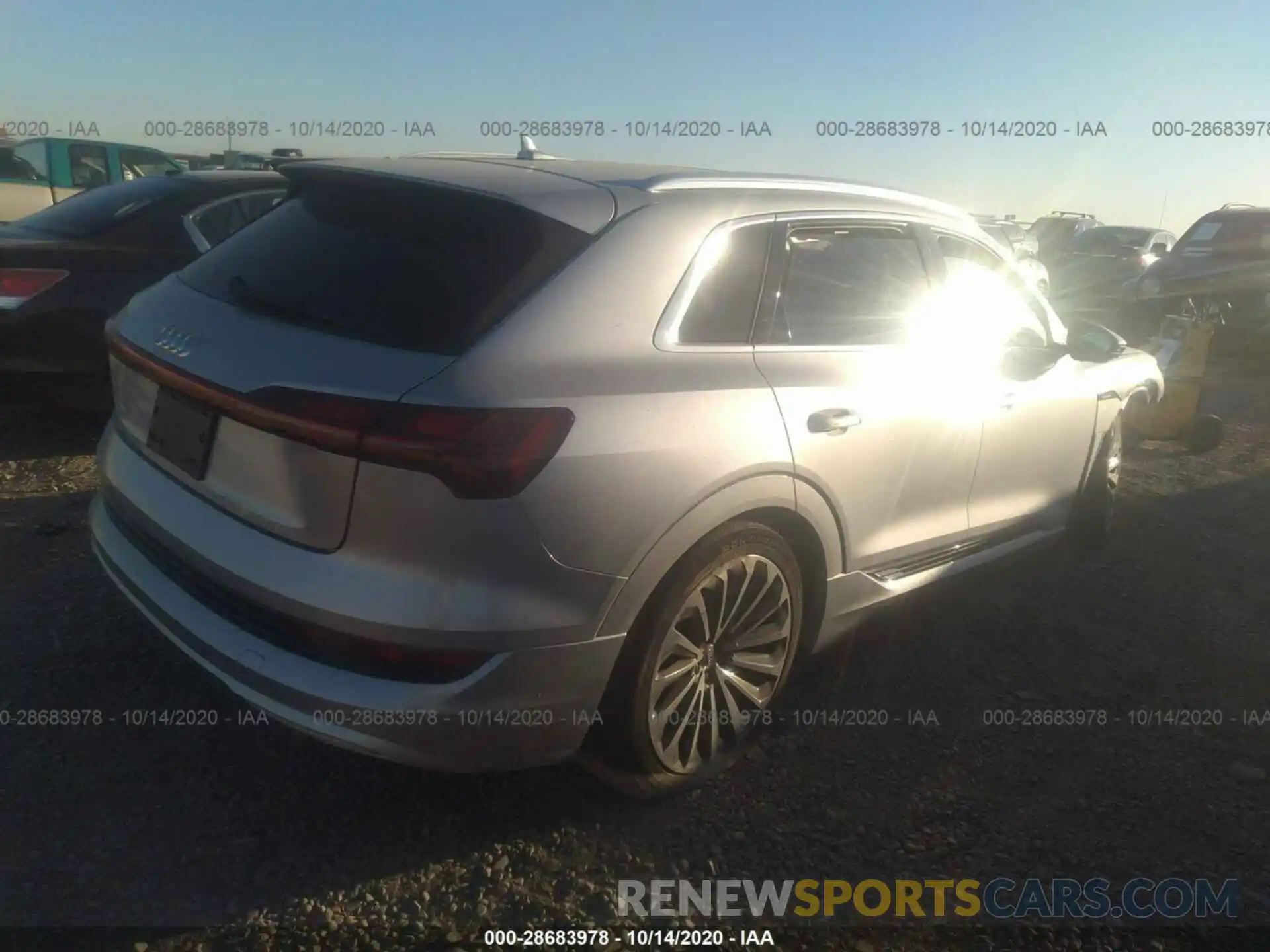 4 Фотография поврежденного автомобиля WA1VAAGEXKB009770 AUDI E-TRON 2019