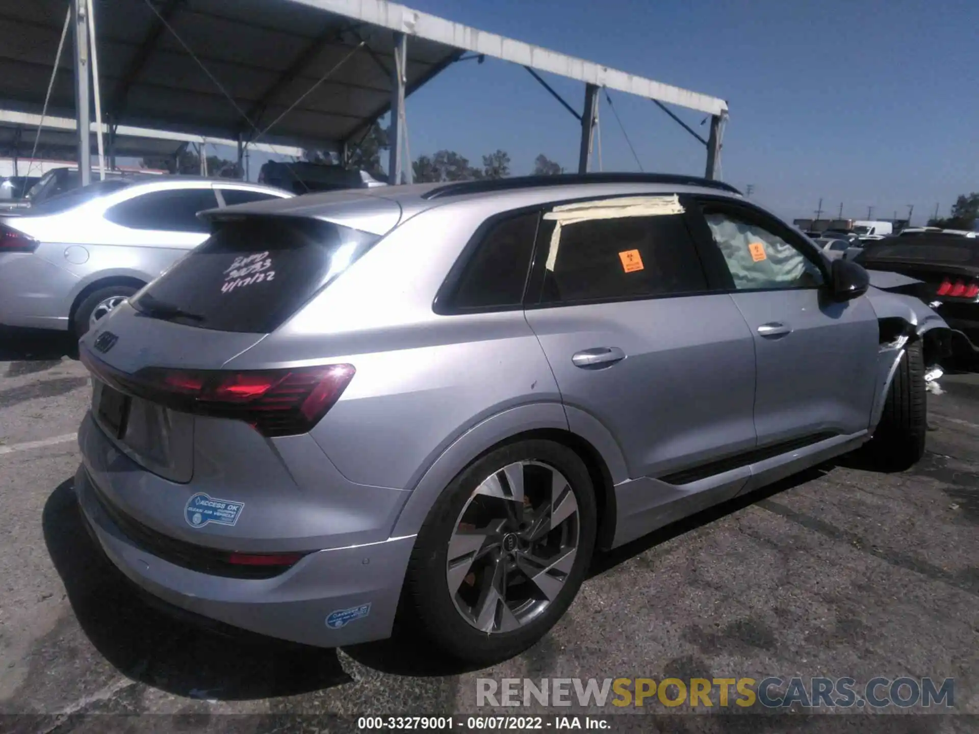 4 Фотография поврежденного автомобиля WA1VAAGEXKB021742 AUDI E-TRON 2019